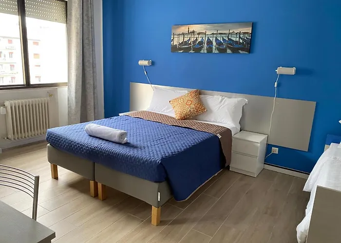 Venice Nocleg ze śniadaniem *